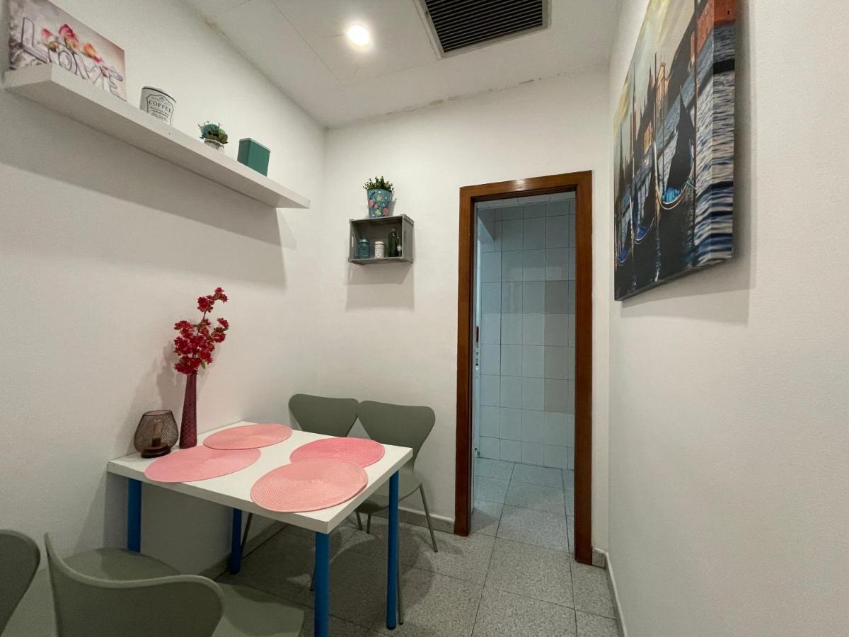 Plaza Universidad Rooms Barcelona Buitenkant foto