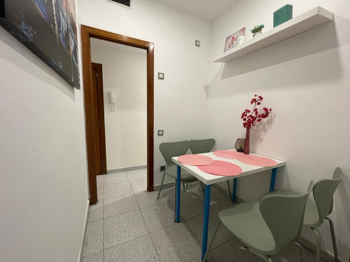 Plaza Universidad Rooms Barcelona Buitenkant foto